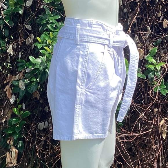 NWT Kancan High Rise White Denim Paper Bag Short 100% Cotton Size Medium - Picture 3 of 9
